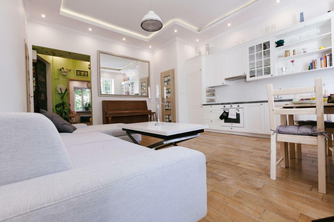 דירות Warsaw Concierge Traveller'S Nest Wspolna מראה חיצוני תמונה
