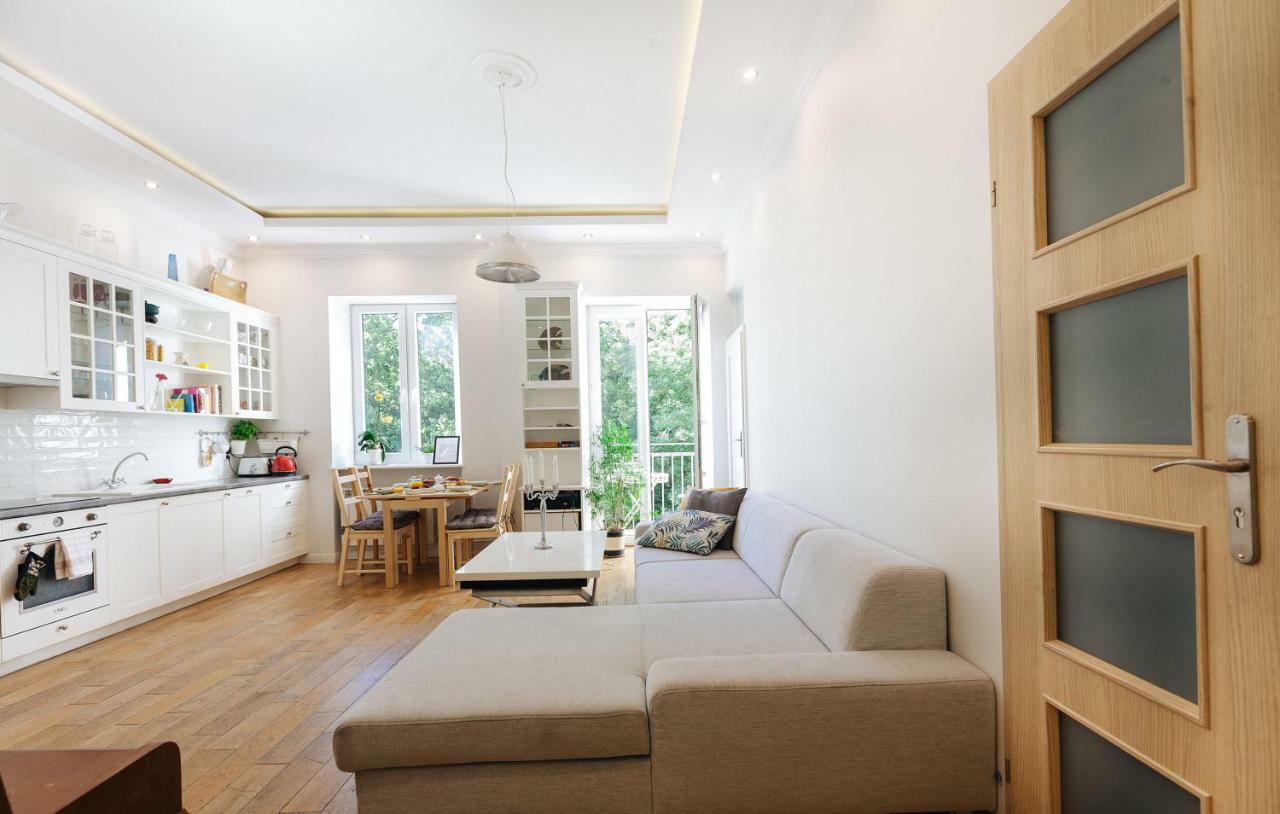 דירות Warsaw Concierge Traveller'S Nest Wspolna מראה חיצוני תמונה